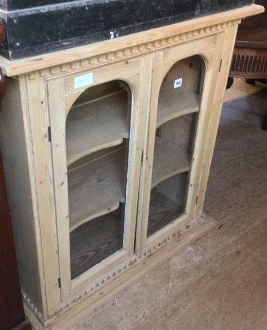 Glazed pine dresser top